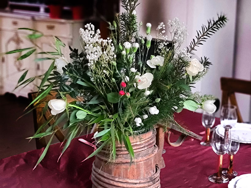 Festbukett med vita blommor till nyår - LS