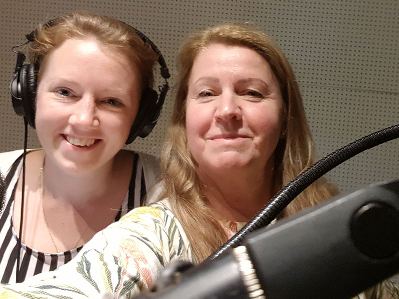 Therese och Lena spelar in Krukväxtpodden