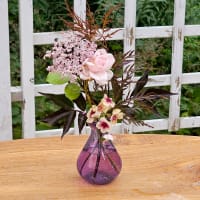 Lila minivas för snittblommor