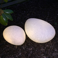 Stone XL trädgårdsbelysning LED i form av en sten