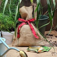 Julsäck med fröer m.m.